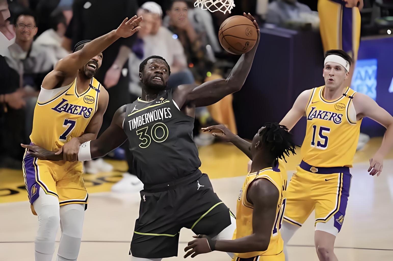 集结日体能课后;洛杉矶湖人豪取连胜备战德国杯;赛场秩序良好;纪律约束更严格的简单介绍 集结日体能课后;洛杉矶湖人豪取连胜备战德国杯;赛场秩序良好;纪律约束更严格的简单介绍